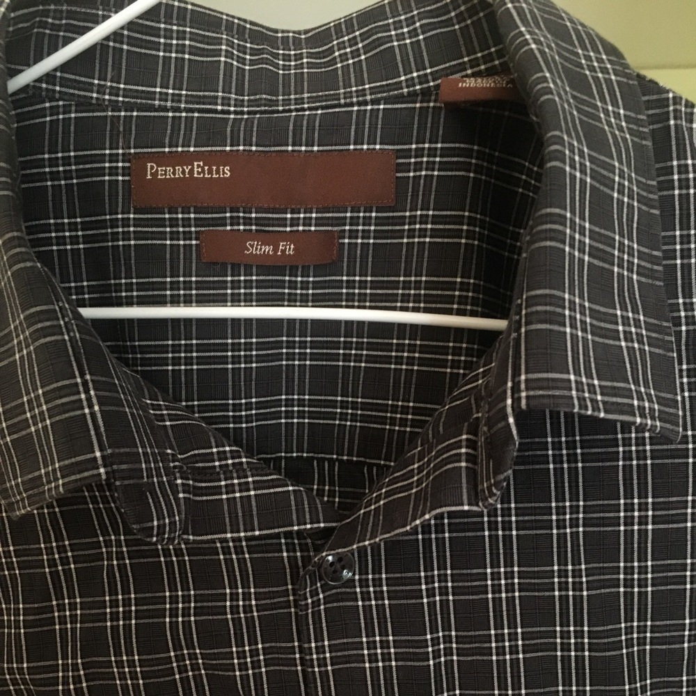 ❗️Perry Ellis Button Down - Picture 2 of 3